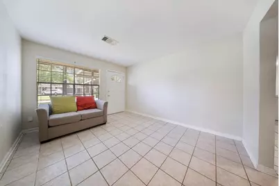 9215 Linda Vista Rd, Houston, TX 77078 - Photo 6