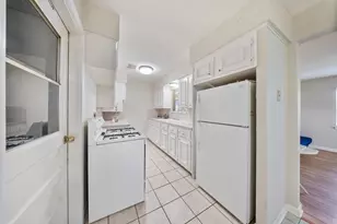 9215 Linda Vista Rd, Houston, TX 77078 - Photo 8