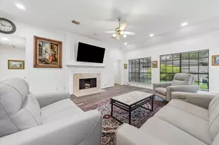 7615 Clover Canyon Cir, Houston, TX 77095 - Photo 2