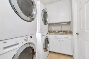 902 Golden Bear Ln, Houston, TX 77339 - Photo 12