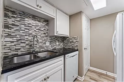 811 Threadneedle Street #277, Houston, TX 77079 - Photo 10