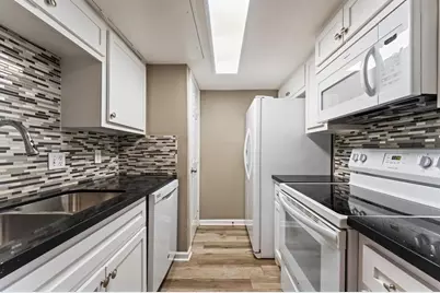 811 Threadneedle Street #277, Houston, TX 77079 - Photo 8