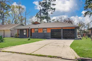 7630 Yoe St, Houston, TX 77016 - Photo 2