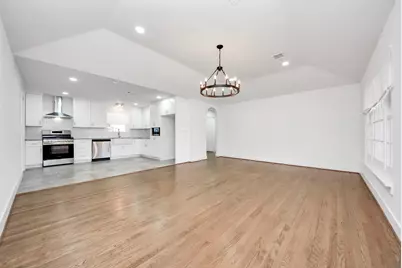 4218 T C Jester Blvd, Houston, TX 77018 - Photo 14