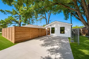 4218 T C Jester Blvd, Houston, TX 77018 - Photo 30