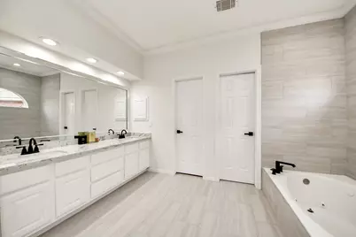 4210 Alcorn Glen Lane, Sugar Land, TX 77479 - Photo 42