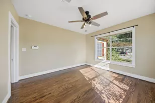 305 E Hilburn St, Bellville, TX 77418 - Photo 20