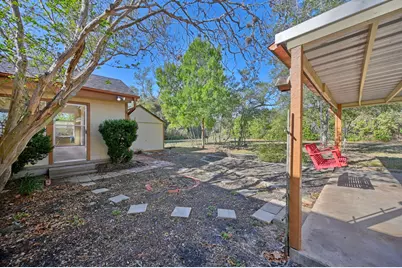 305 E Hilburn Street, Bellville, TX 77418 - Photo 32