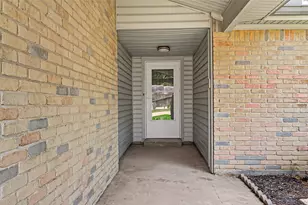 715 N Fork Ct, Katy, TX 77450 - Photo 2