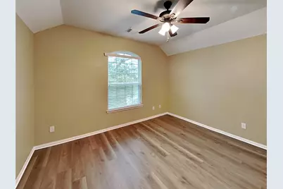 5718 Emerald Brook Lane, League City, TX 77573 - Photo 14
