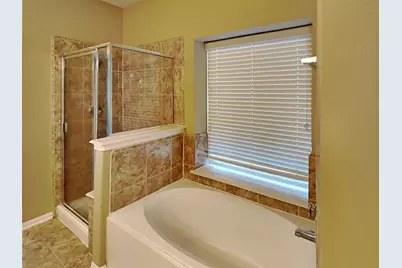 5718 Emerald Brook Lane, League City, TX 77573 - Photo 10