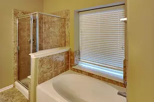 5718 Emerald Brook Ln, League City, TX 77573 - Photo 10