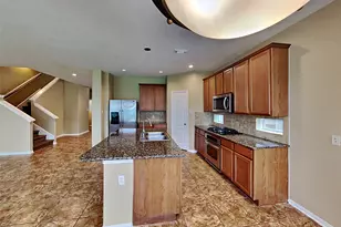 5718 Emerald Brook Ln, League City, TX 77573 - Photo 2