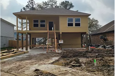 1902 Ashlee Court, Dickinson, TX 77539 - Photo 1