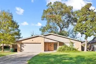 2206 Ansbury Dr, Houston, TX 77018 - Photo 1