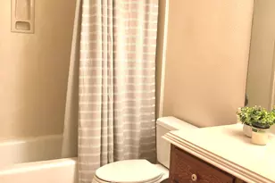 106 Stony Point Ct, Clute, TX 77531 - Photo 14