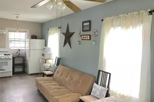 4025 Avenue R, Galveston, TX 77550 - Photo 2