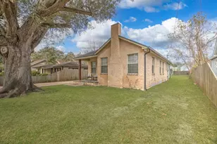 590 Highland Dr, Beaumont, TX 77705 - Photo 4