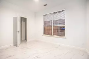 3811 Misty Falls Ln, Friendswood, TX 77546 - Photo 18