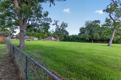 310 Nasturtium Street, Lake Jackson, TX 77566 - Photo 38