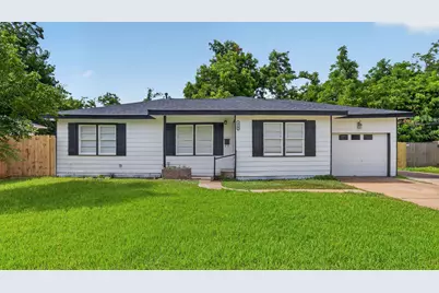 310 Nasturtium Street, Lake Jackson, TX 77566 - Photo 1
