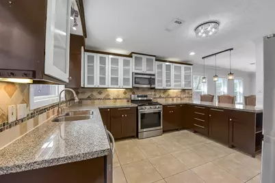 9623 Val Verde Street, Houston, TX 77063 - Photo 10