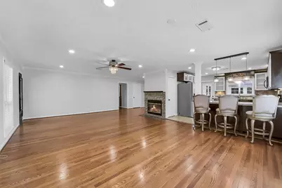 9623 Val Verde Street, Houston, TX 77063 - Photo 6