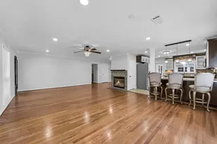 9623 Val Verde St, Houston, TX 77063 - Photo 6