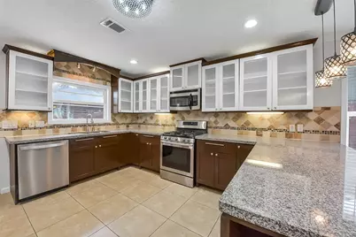 9623 Val Verde Street, Houston, TX 77063 - Photo 8