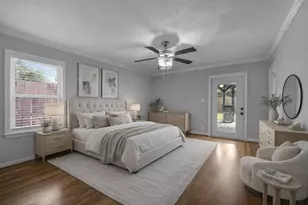 9623 Val Verde St, Houston, TX 77063 - Photo 14