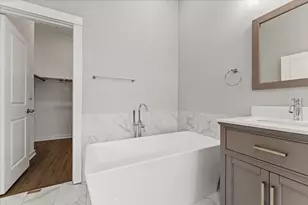 802 Berry Sage Ln, Houston, TX 77022 - Photo 14