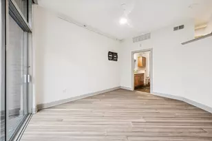 1901 Post Oak Blvd, Houston, TX 77056 - Photo 20