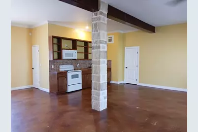 9500 Mayfield Avenue #E, Shiro, TX 77876 - Photo 12