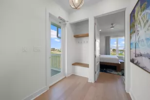 683 Seaside Dr, Crystal Beach, TX 77650 - Photo 8