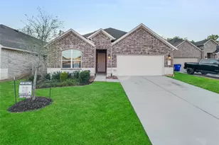 387 Westlake Terrace Dr, Conroe, TX 77304 - Photo 1