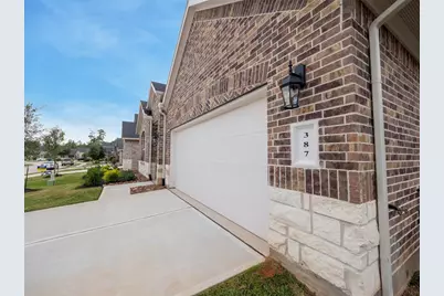 387 Westlake Terrace Drive, Conroe, TX 77304 - Photo 2
