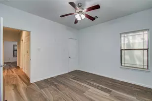 8040 Howton St St, Houston, TX 77028 - Photo 18