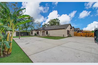 8040 Howton St Street #1-2, Houston, TX 77028 - Photo 4