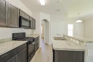 2553 Coho Dr, Conroe, TX 77384 - Photo 2