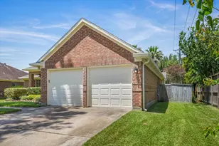 115 Chariss Glen Dr, League City, TX 77573 - Photo 2