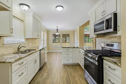115 Chariss Glen Drive, League City, TX 77573 - Photo 10
