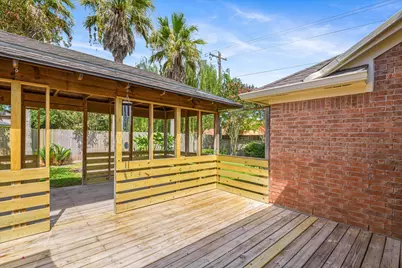 115 Chariss Glen Drive, League City, TX 77573 - Photo 24