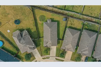 207 Ashley Falls Lane, Rosharon, TX 77583 - Photo 2