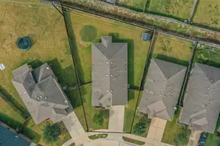 207 Ashley Falls Ln, Rosharon, TX 77583 - Photo 2