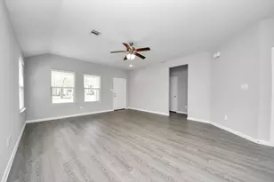 809 Jefferson Ave, Cleveland, TX 77327 - Photo 8