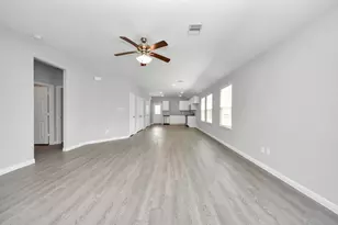 809 Jefferson Ave, Cleveland, TX 77327 - Photo 10