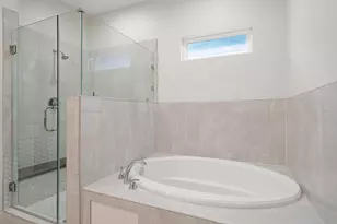 206 Burr St, Houston, TX 77011 - Photo 34