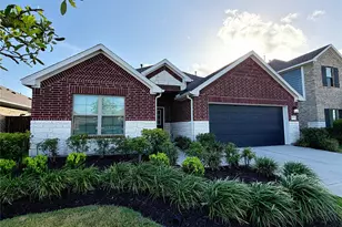 7627 Sirocco Ln, Baytown, TX 77523 - Photo 2