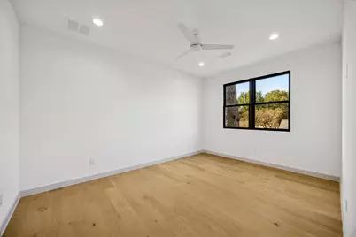 910 W 41st Street, Houston, TX 77018 - Photo 26