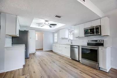 605 Jeff Davis Court, Conroe, TX 77302 - Photo 10